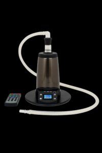The Arizer Extreme Q Vaporizer is a table-top vaporizer with remote control.