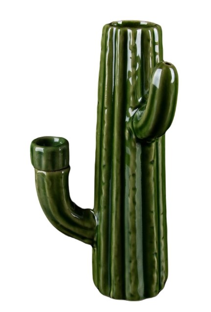 You will feel like you've just wandered out in the desert from the cotton-mouth you get after hitting this Cactus Pipe by Art of Smoke.